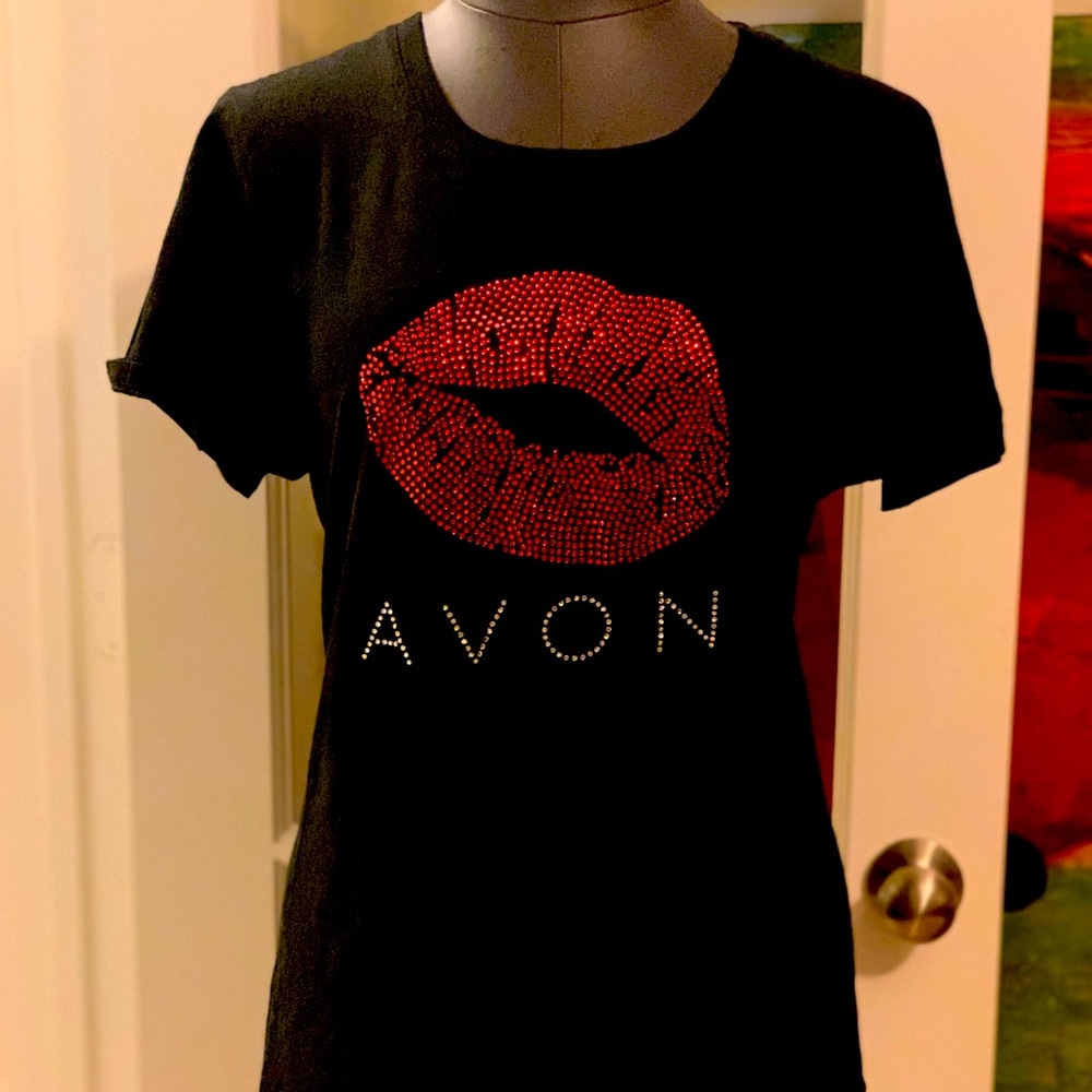 Sparkly Red Lips Avon tee
